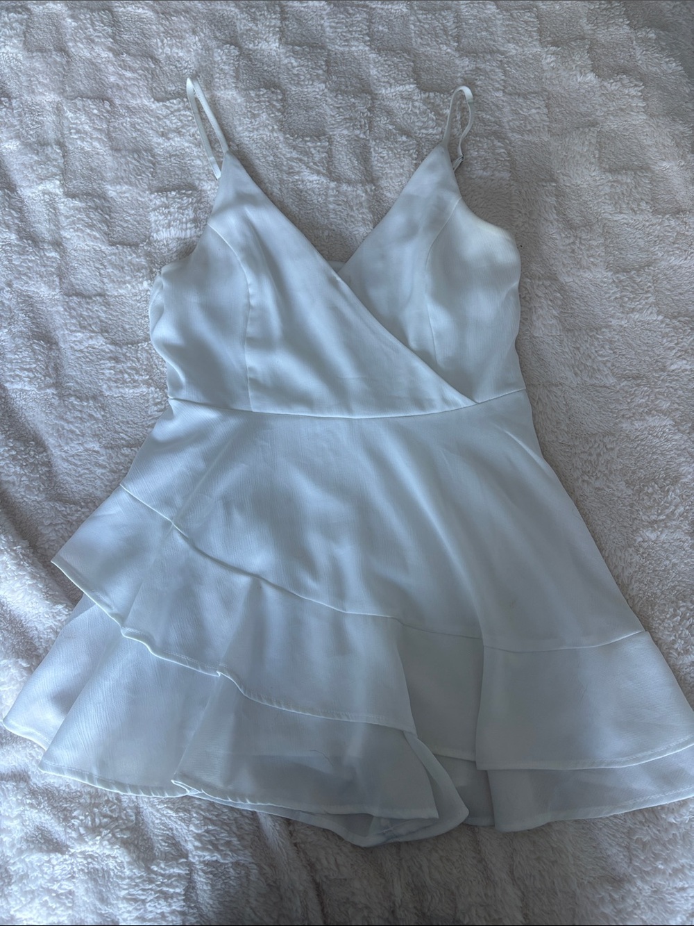 Altar’d State V-Neck Ruffle Romper Dress – Size Medium – White